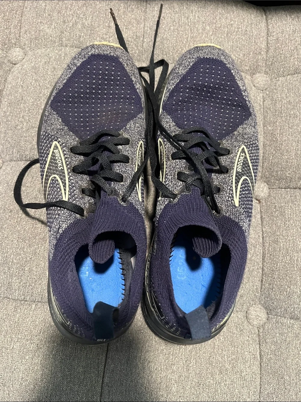 Brooks Levitate GTS Men’s Running Shoes - Navy and Light Gray